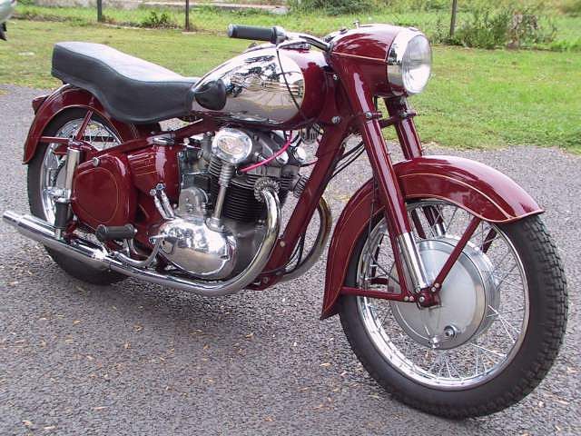 Jawa 350 се завръща Стефан Пройнов