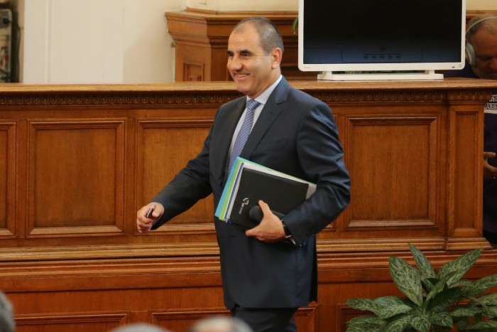 Цветан Цветанов ГЕРБ ВЪВЕЖДА НОВ ТОТАЛИТАРЕН ЗАКОН! ЗАТВОР ЗА ТОЗИ КОЙТО ПИШЕ СРЕЩУ ВЛАСТТА!