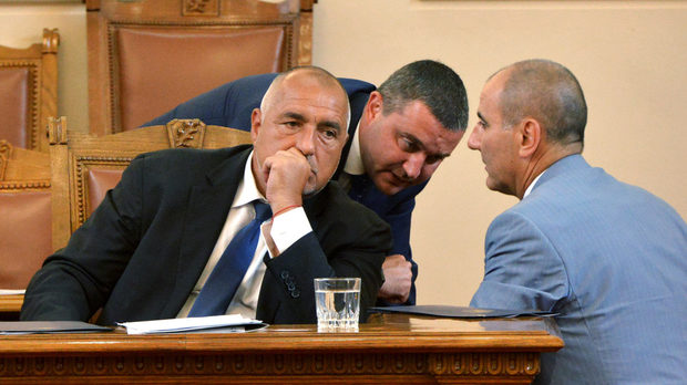 След Руснаците сега гоним Англичаните от България!