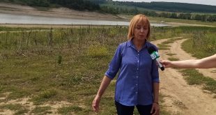Манолова: Къде е водата г-н Борисов